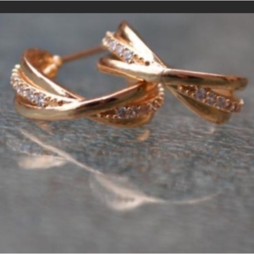 FLASH SALE- Twisted Diamonds (earrings)